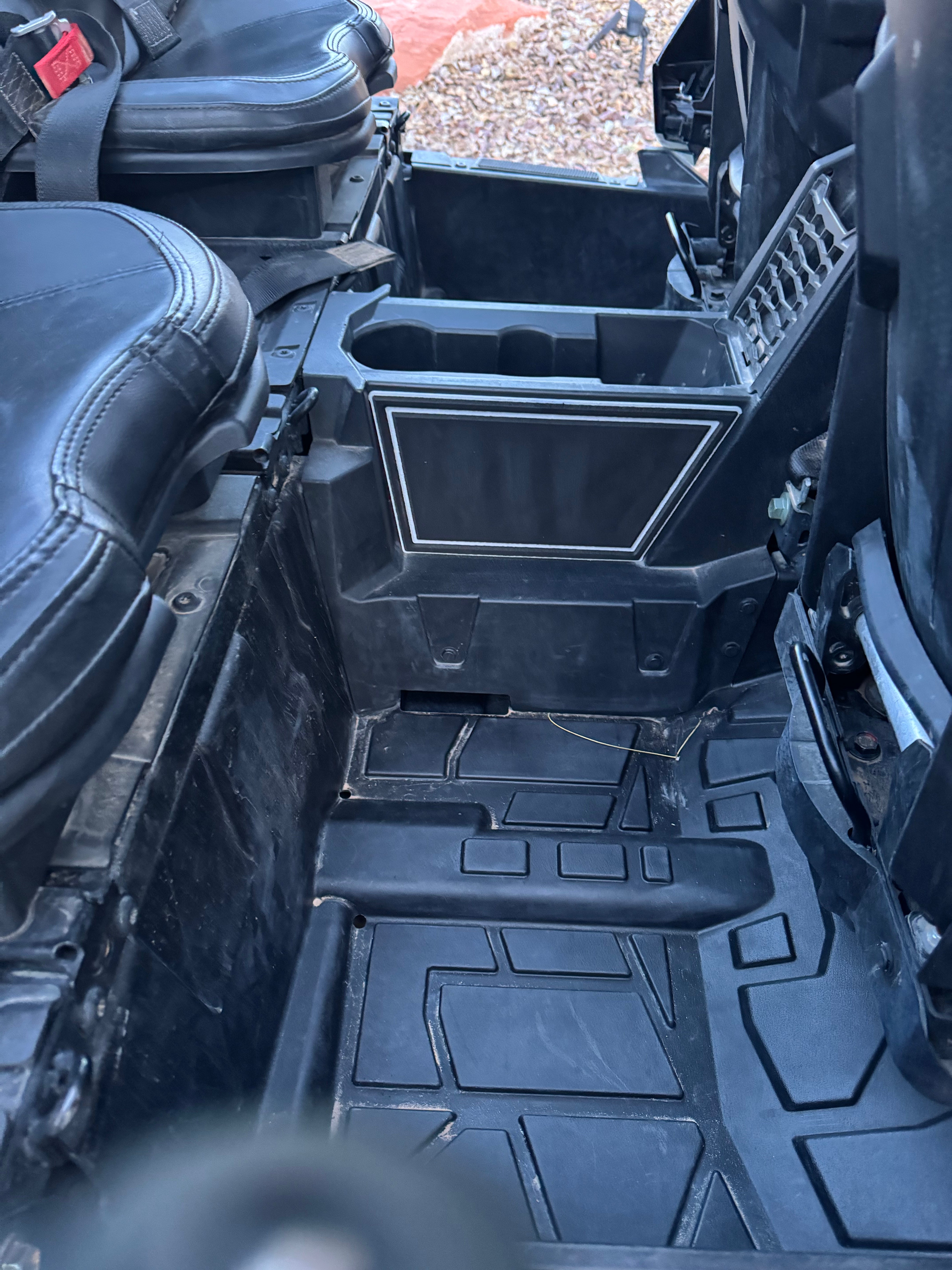 Polaris Pro R (22- 24)  - Console Kit 4 Seat